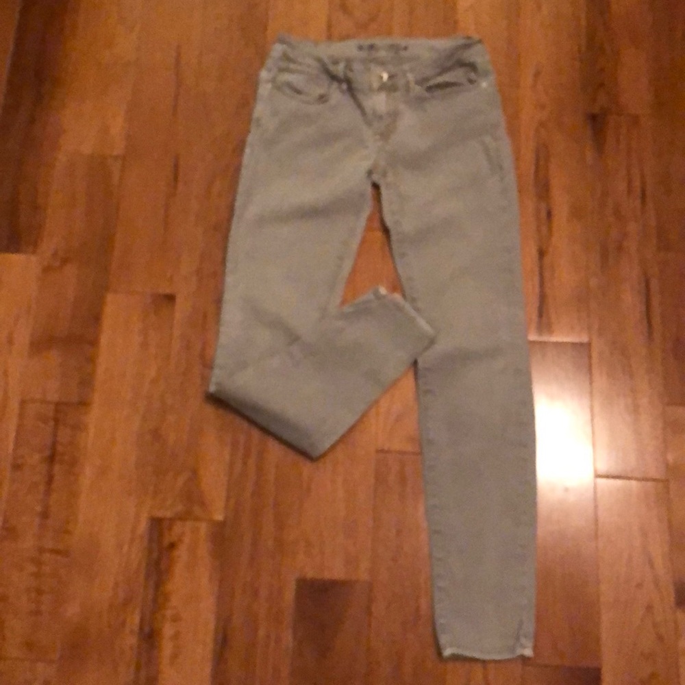 ☘️$4 Bullhead SZ 5  Gray Skinniest Stretch Jeans